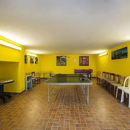 Sleeps 6 Pool Air Con Wifi Apartment Scala