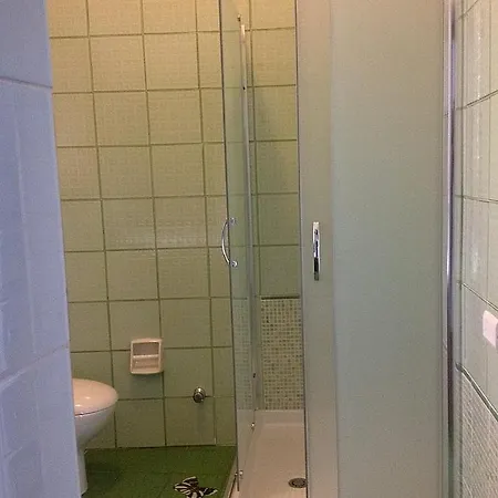 Sleeps 6 Pool Air Con Wifi *