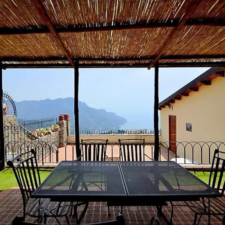 Apartment Sleeps 6 Pool Air Con Wifi