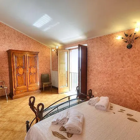 Sleeps 6 Pool Air Con Wifi * Scala