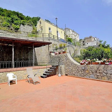 Sleeps 6 Pool Air Con Wifi Apartment *
