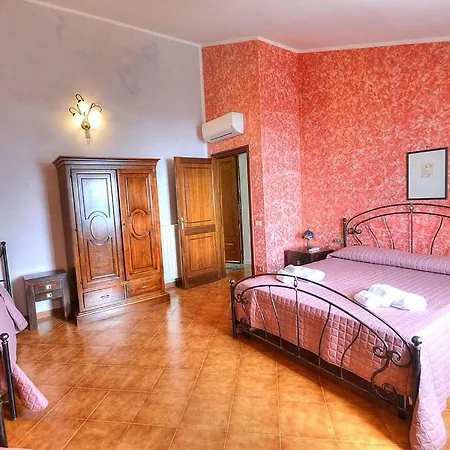Sleeps 6 Pool Air Con Wifi *
